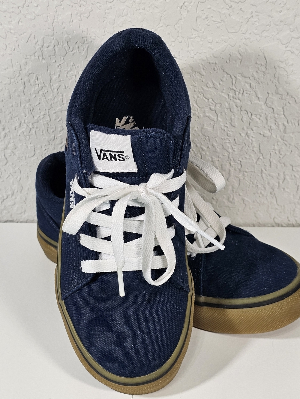 Vans Seldan Boys' Sneaker Size 2